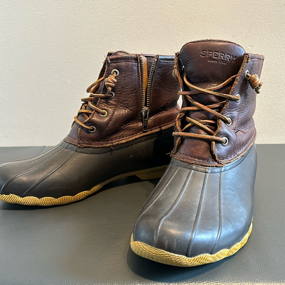Sperry Thinsulate women’s size 9 Waterproof Rubber Boots